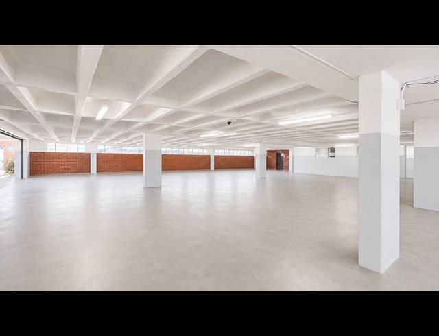 1,500M² BUILDING TO LET IN STAMFORD HILL
